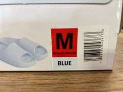 (3) 32° Cool Unisex Cushion Slides (Cream Size S/ Blue Size M/ White Size XL)