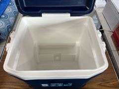 Igloo MaxCold Latitude 62qt Roller Cooler *Like New
