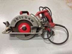 (2) SkilSaw 7-1/4" Worm Drive Circular Saws - Corded *Tested/Works