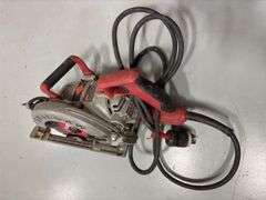 (2) SkilSaw 7-1/4" Worm Drive Circular Saws - Corded *Tested/Works