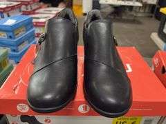 (4) JBU Womens Heeled Slip-On Clogs (Black Size 6/ 7.5/ 10)