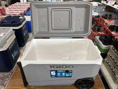 Igloo MaxCold Latitude 90qt Roller Cooler *Like New