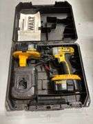DeWalt Cordless 20v Max XR Hammer Drill/Driver Kit w/ Charger