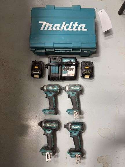 (4) Makita XDT13 18v Impact Drivers w/ (2) 18v Batteries, Charger & Case *Tested/Works