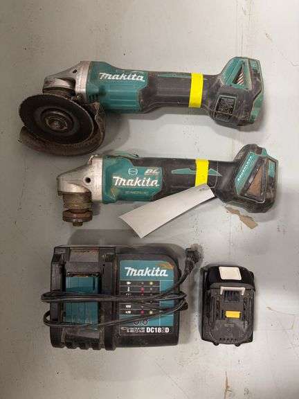 (2) Makita XAG09 18v Angle Grinder w/ (1) Battery & Charger *Tested/Works
