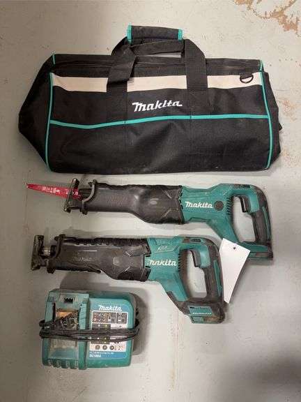 Makita XRJ04 & XRJ05 18v Reciprocating Saws w/ Charger & Bag *Tested/Works