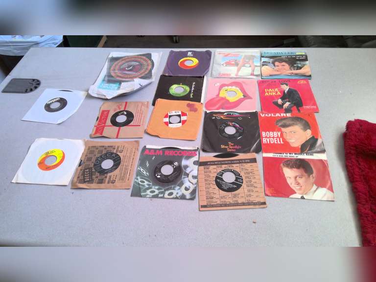 LOT OF 45 RECORDS