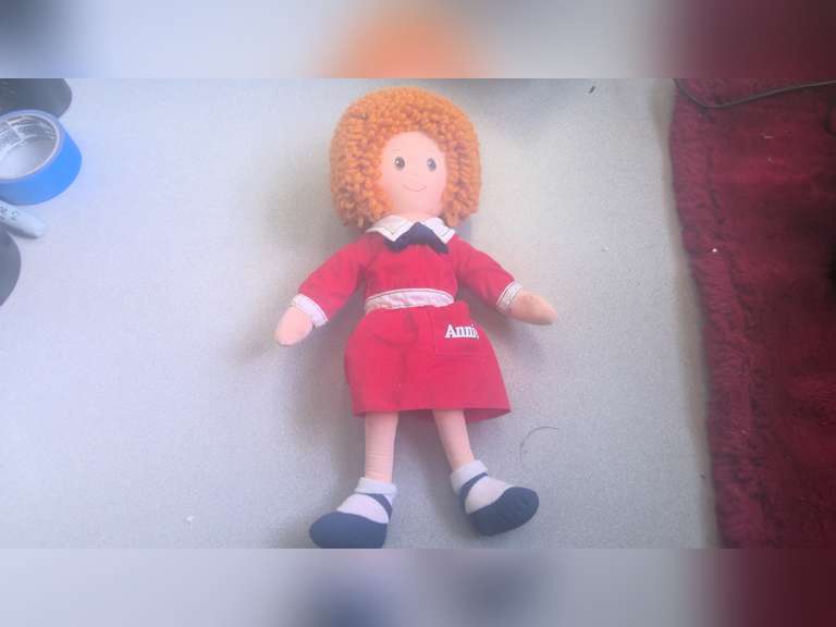 VINTAGE ITEMS, HOUSE CLEANOUT, CAMERA STUFF, ROGERS SILVERWARE, ANNIE DOLL AND MORE!!, $1.00 STARTS BID