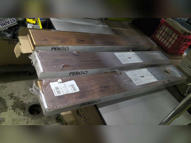 3 BUNDLES OF PERGO FLOORING