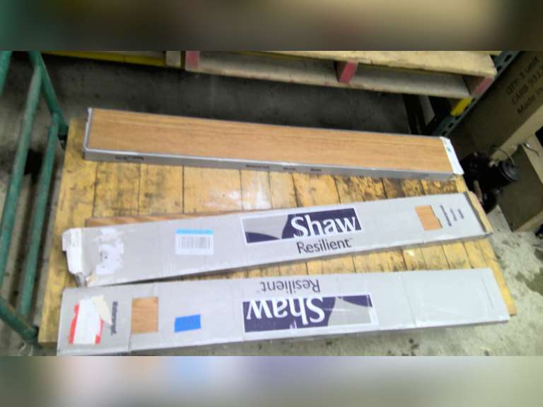3 BUNDLES OF FLOORING