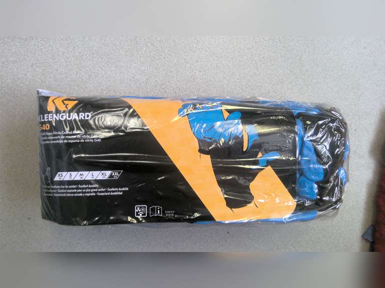 NEW PACK OF 12 NITRILE COATED GLOVES