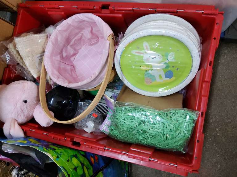 STORAGE TUB WITH MISC