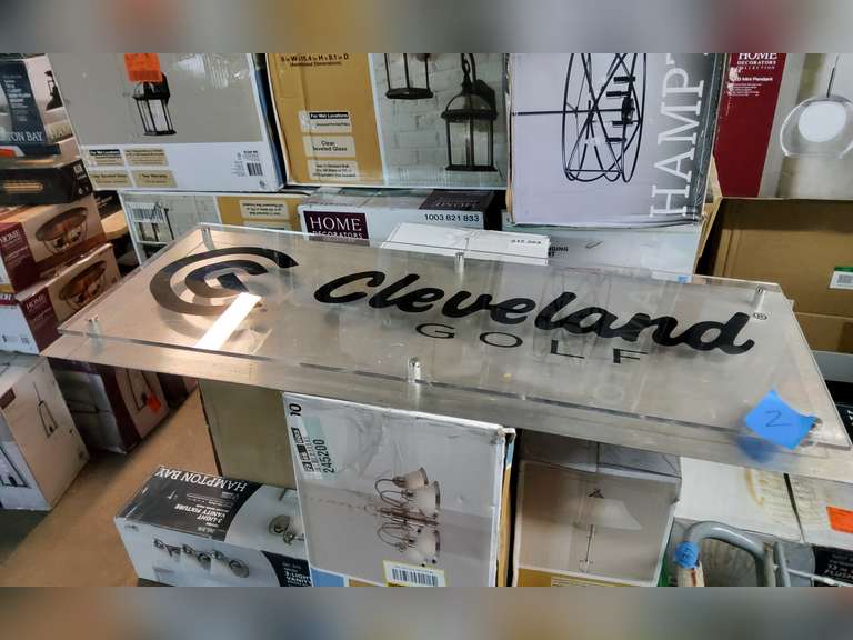 CLEVELAND GOLF SIGN