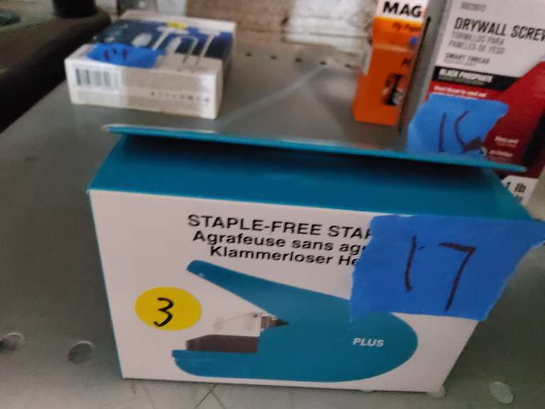 SMALL STAPLER