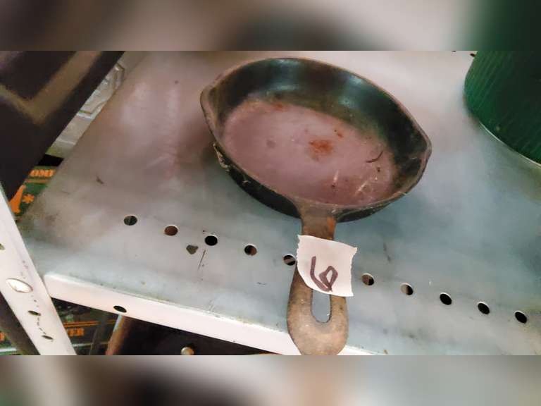 MINI CAST IRON PAN