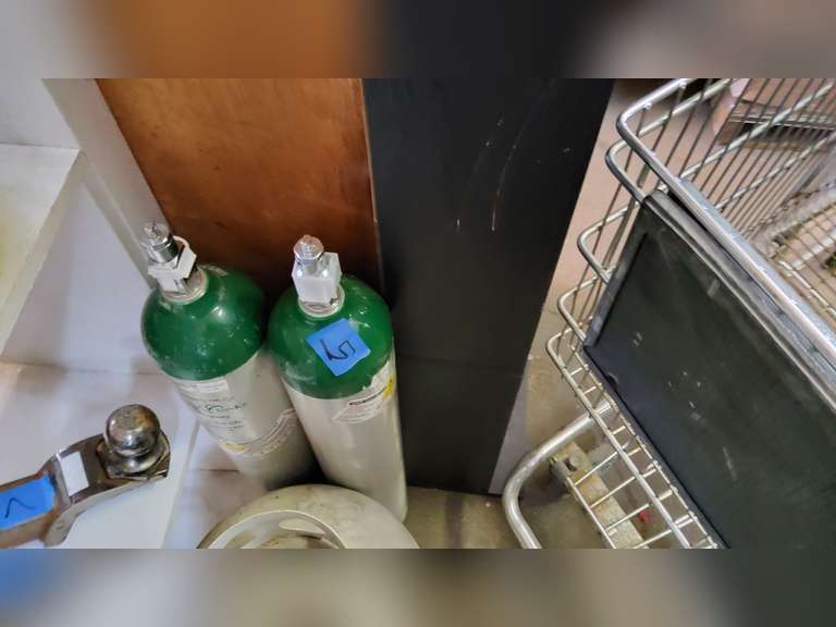 2 OXYGEN TANKS