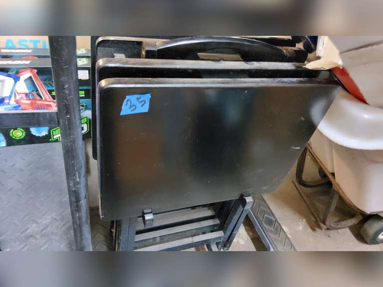 TV TRAYS WITH STAND