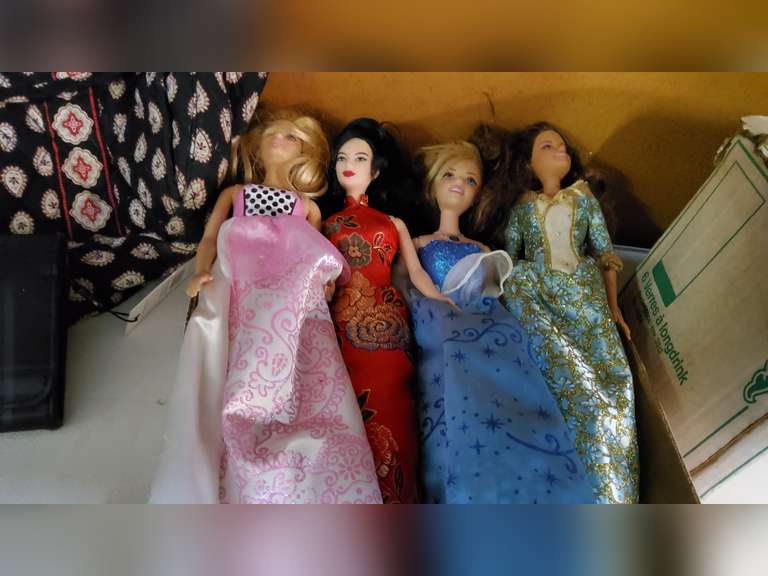 BARBIE DOLLS