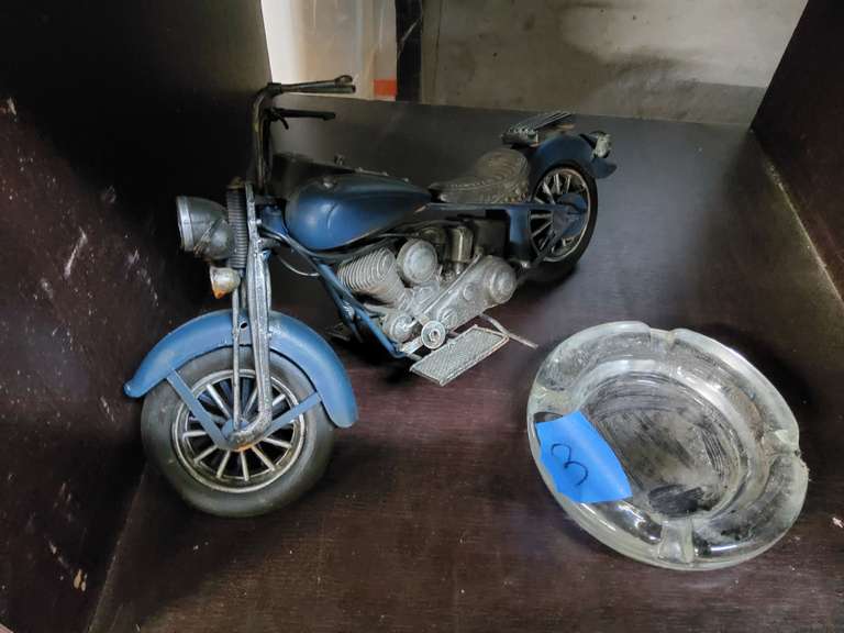 ASHTRAY AND MOTORCYCLE