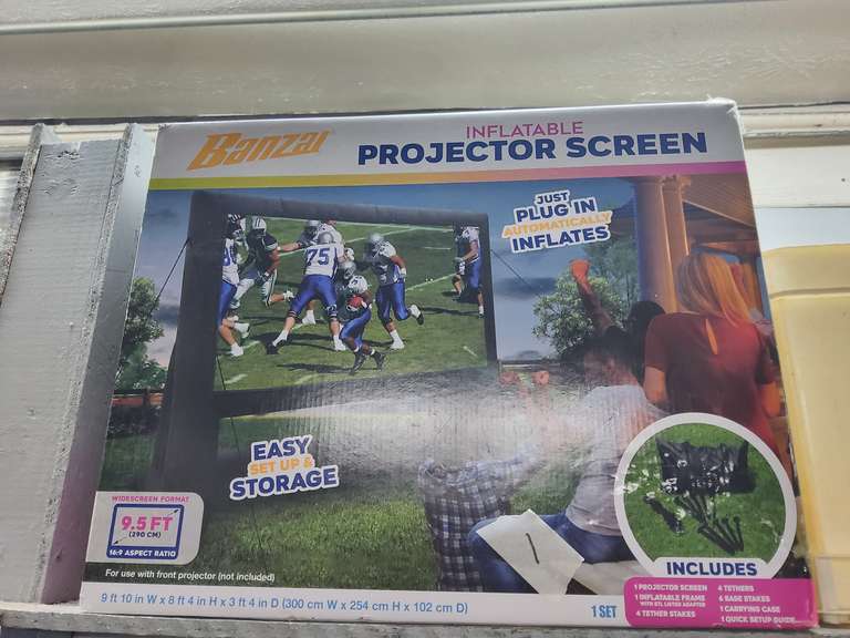 INFLATABLE PROJECTOR SCREEN