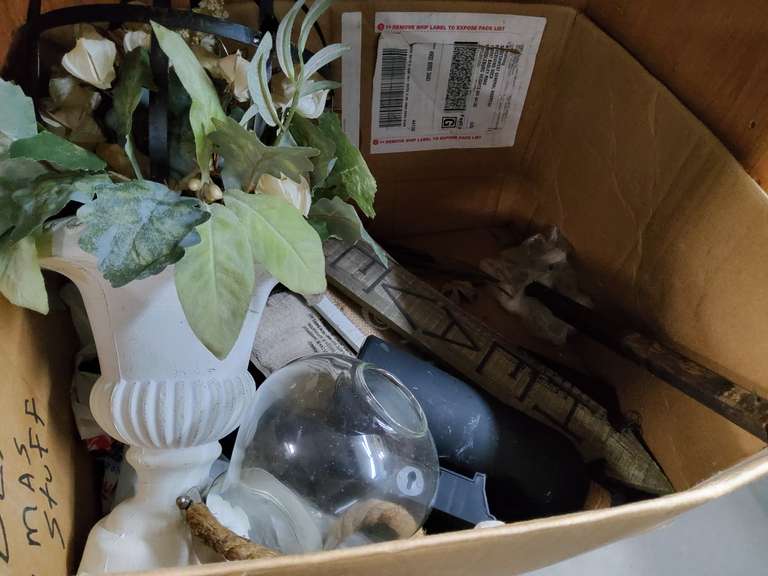 BOX OF DECOR