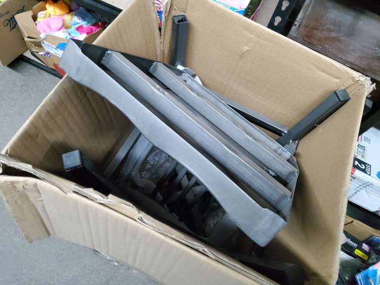 METAL STOOL, GREAT FOR WORKBENCH