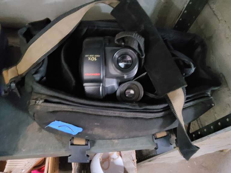 VIDEO CAMERA WITH BAG
