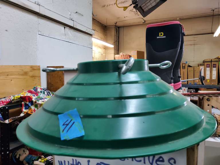 CHRISTMAS TREE STAND