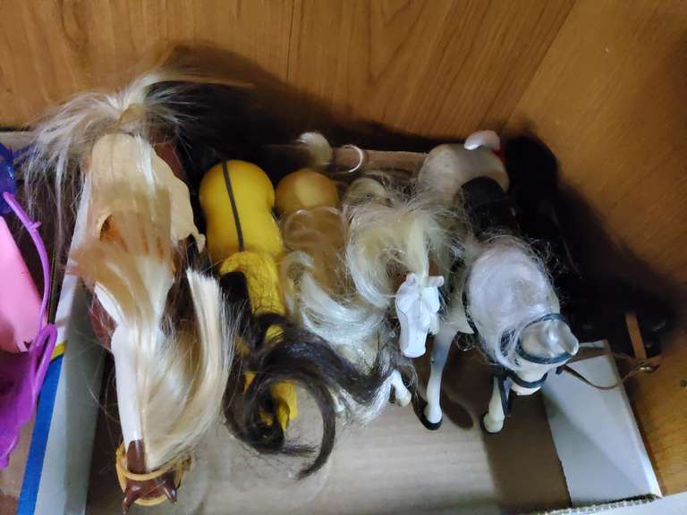 TOY HORSES