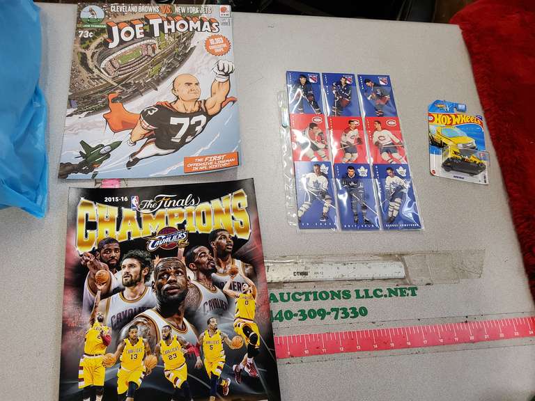 CAVS POSTER, JOE THOMAS POSTER AND HOCKEY CARDS