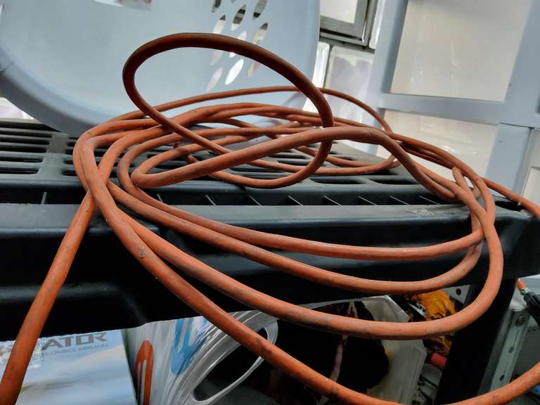 EXTENSION CORD