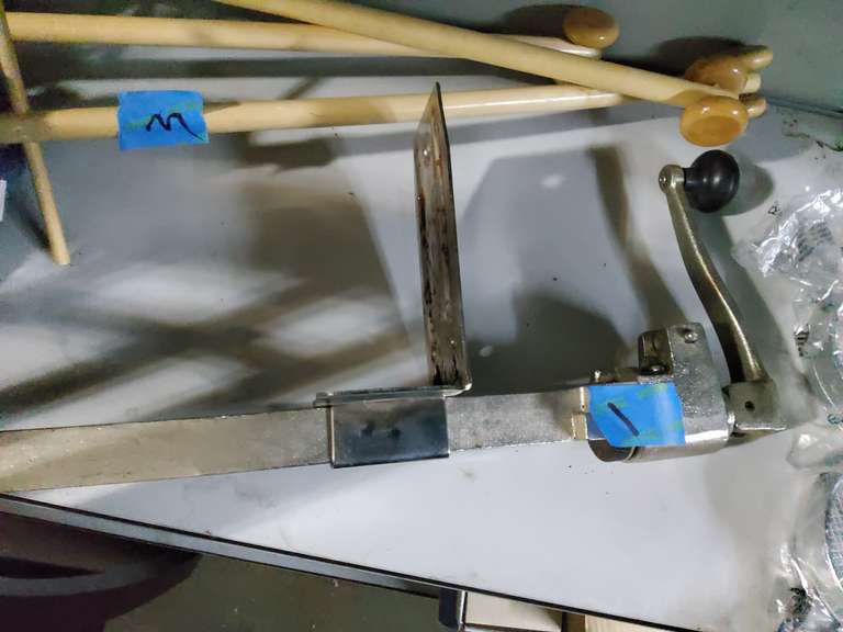 COMMERCIAL CAN OPENER