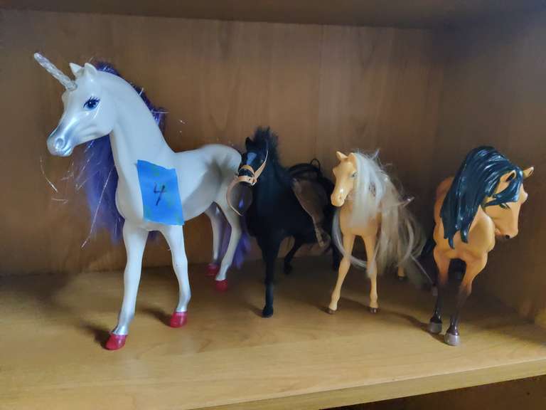 TOY HORSES