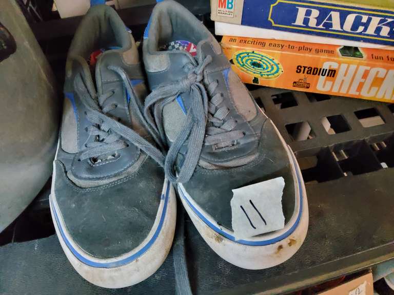 SHOES