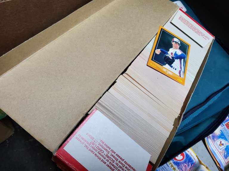 SPORTS CARDS