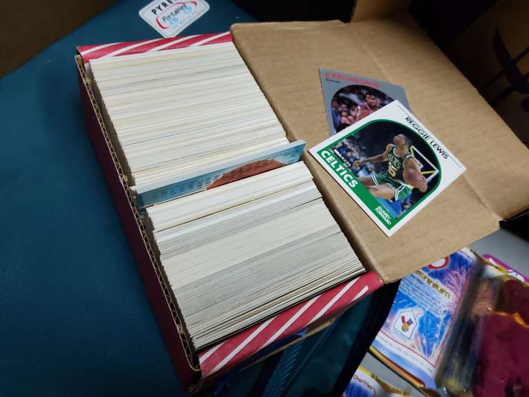 SPORTS CARDS