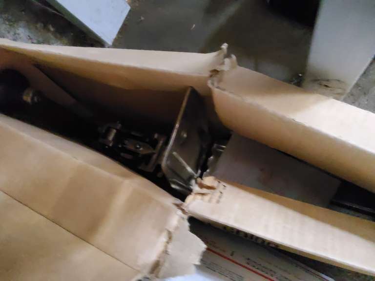 COMMERCIAL KITCHEN CAN OPENER