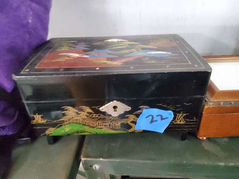 JEWELRY BOX