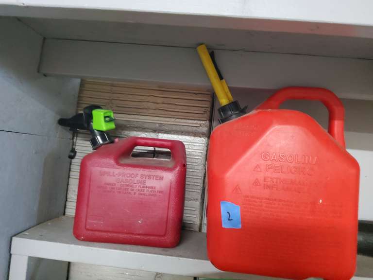 2 GAS CANS