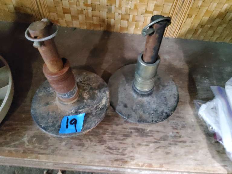2 PLOW FEET