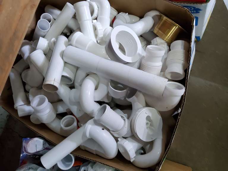 BOX OF PLASTIC PLUMBING PIPE