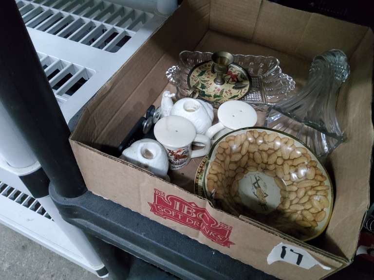 LOT FOR KITCHEN