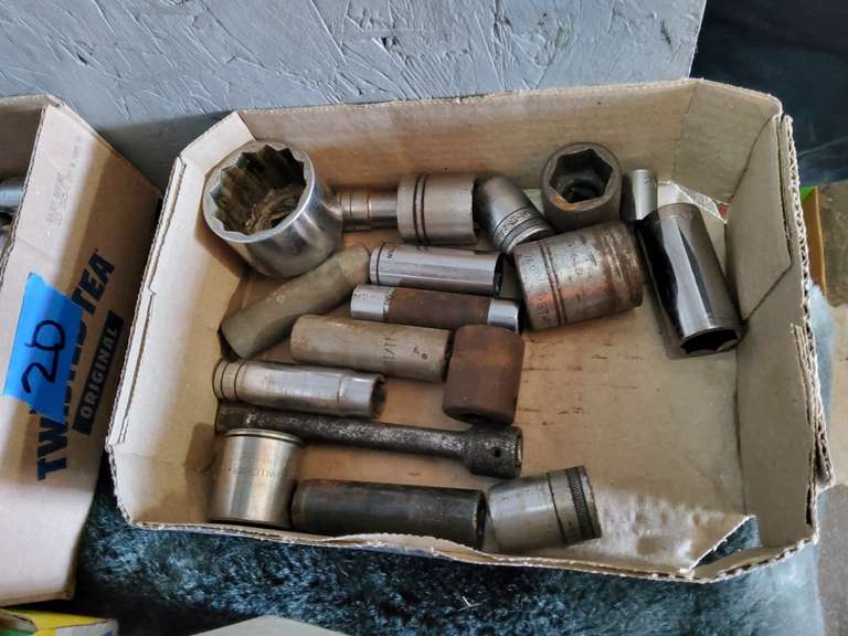 SOCKETS