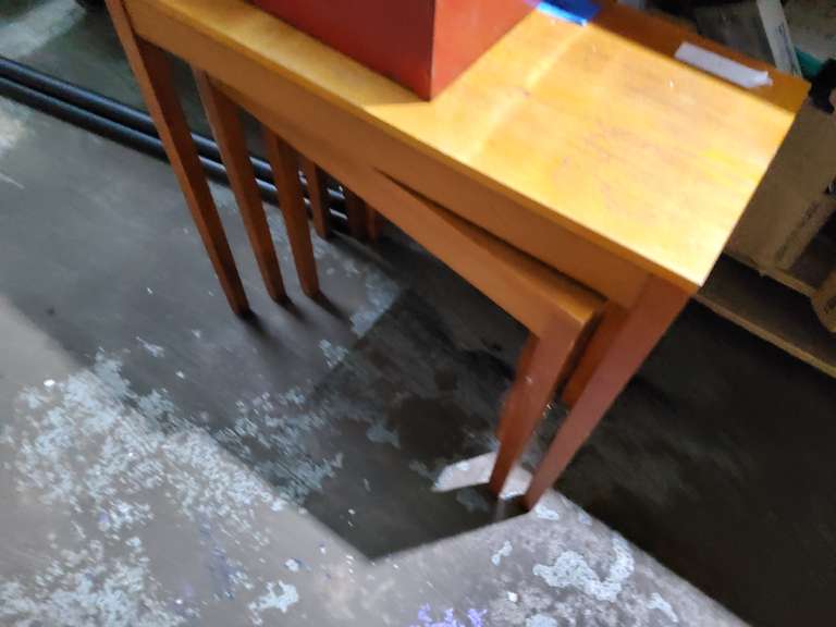3 STACKING TABLES