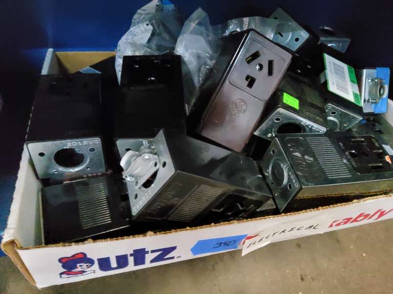 220 OUTLETS
