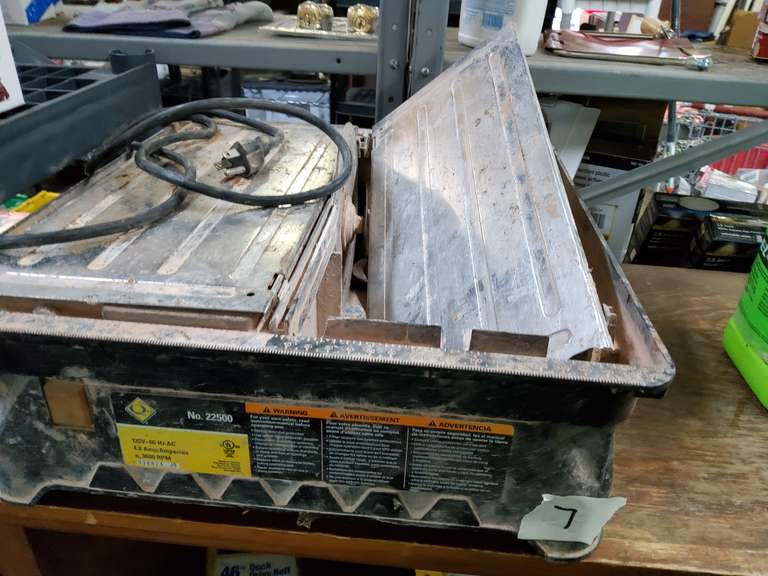 TILE SAW