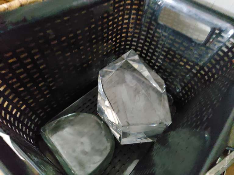GLASS DECOR