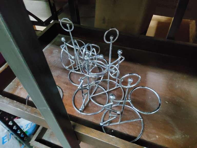 METAL STANDS