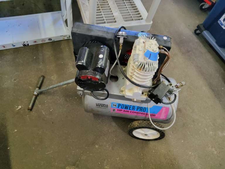 AIR COMPRESSOR