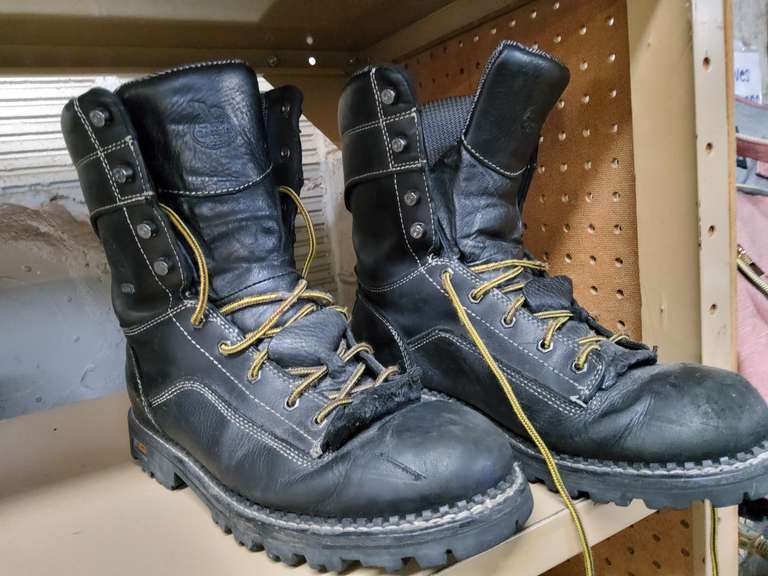 WATERPROOF BOOTS